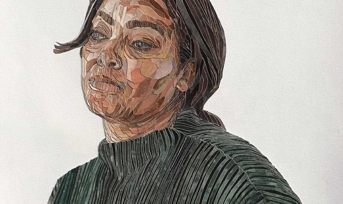 YoYo Lander retrata experiências humanas complexas por meio de colagem, feita com pedaços de papel aquarela manchados individualmente