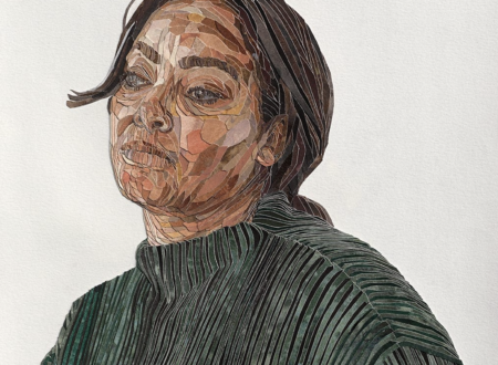 YoYo Lander retrata experiências humanas complexas por meio de colagem, feita com pedaços de papel aquarela manchados individualmente