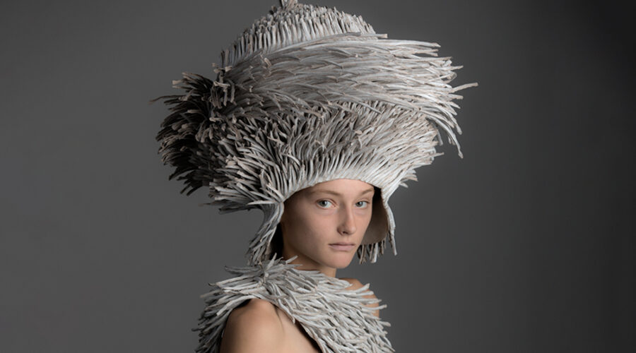 Bianca Severijns cria obras através da exploração consciente do papel