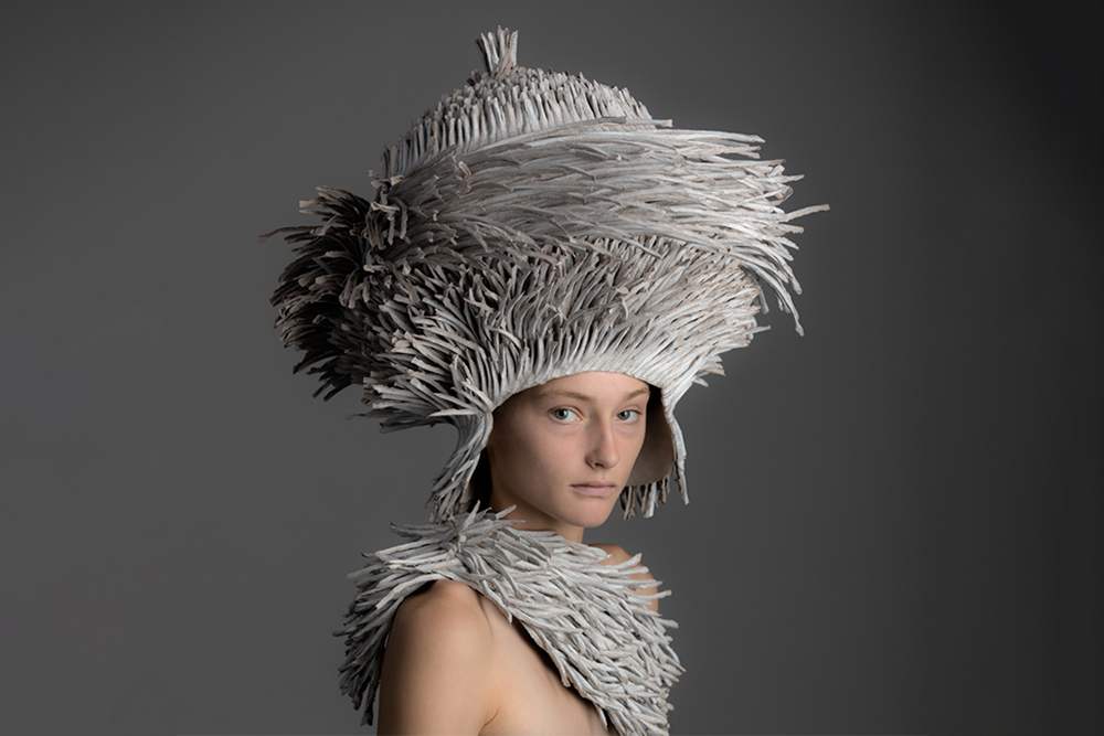 Bianca Severijns cria obras através da exploração consciente do papel