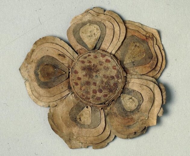 Flores de papel de 1.000 anos que de alguma forma sobreviveram aos impérios
