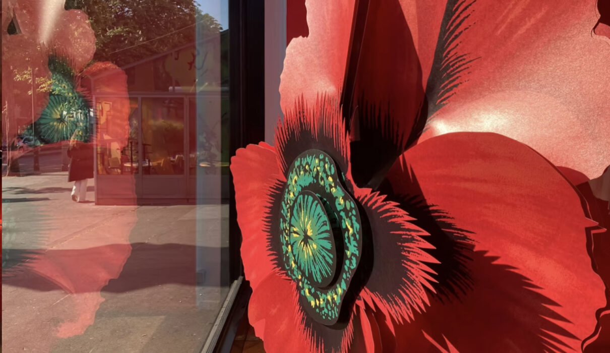 Obras de arte contemporâneas de Cloé Vriet em papel e designs de cenários sob medida