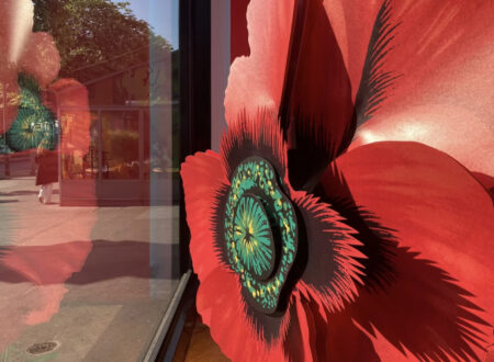 Obras de arte contemporâneas de Cloé Vriet em papel e designs de cenários sob medida